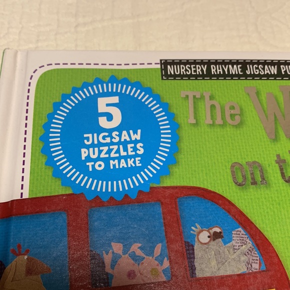 Jigsaw Puzzles in a Board Book “Wheels on the Bus” - Picture 6 of 12